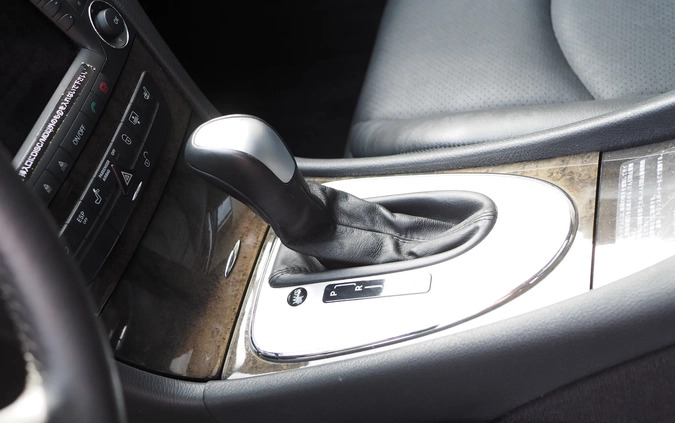 Mercedes-Benz Klasa E cena 41900 przebieg: 118886, rok produkcji 2002 z Mirsk małe 781